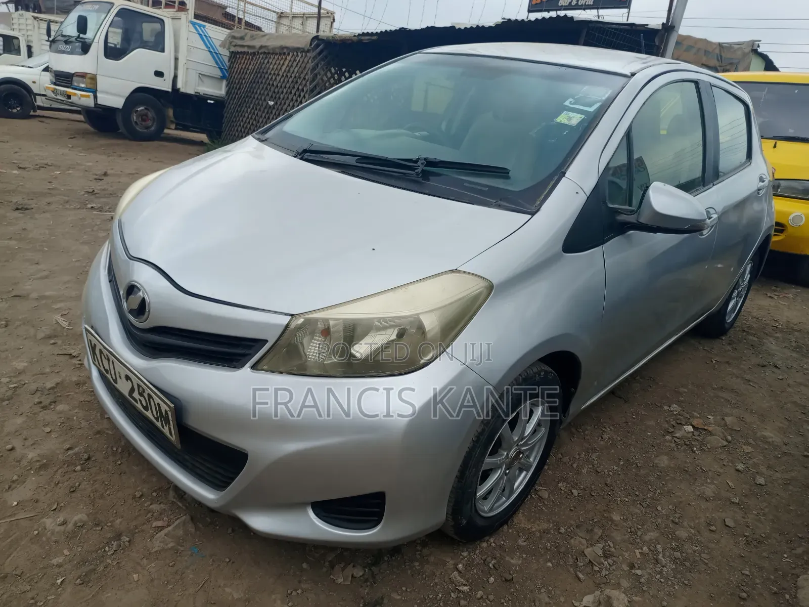 Toyota Vitz 2014 Silver