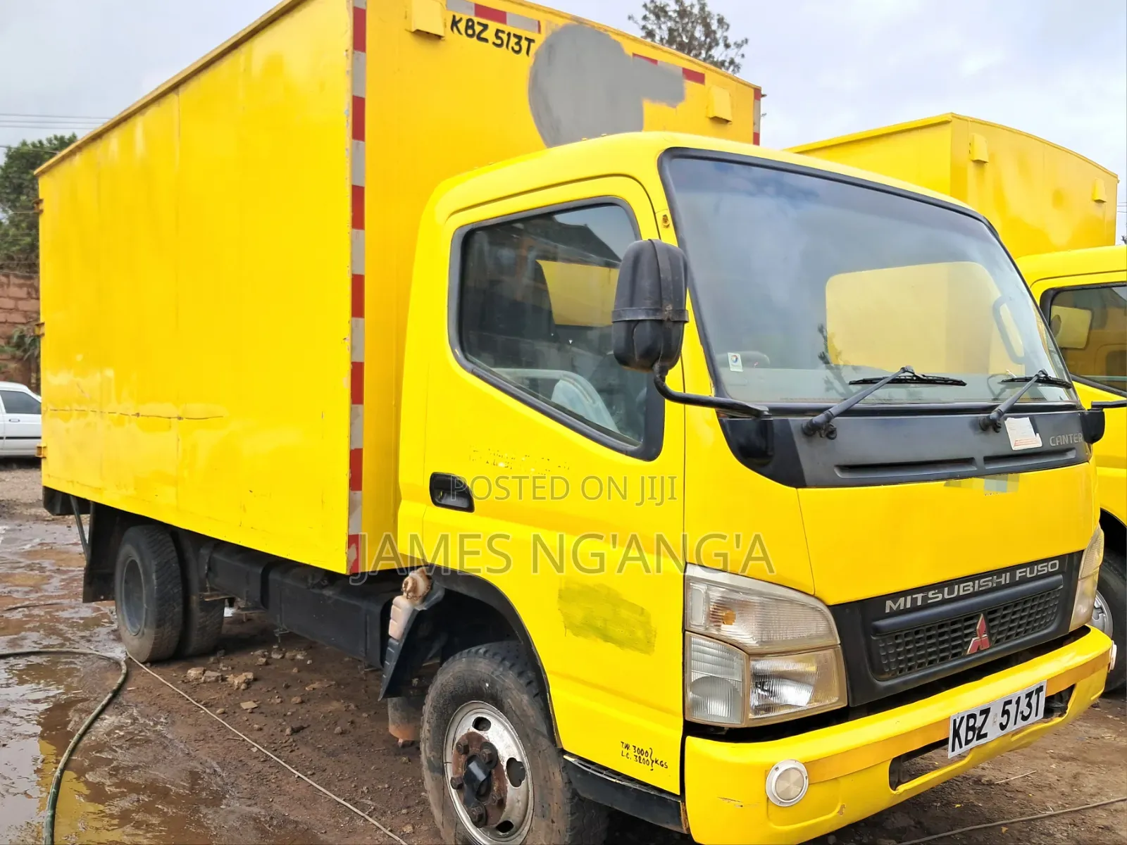 Mitsubishi Canter Fe84 2013 Yellow