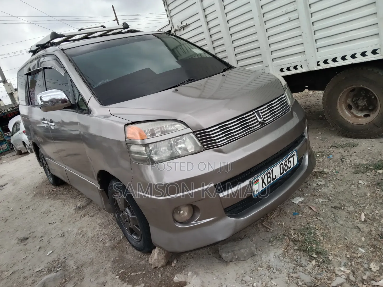 Toyota Voxy 2003 Silver