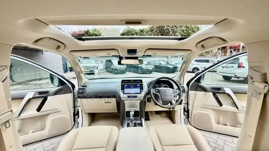 Toyota Land Cruiser Prado 2.8 2021 White