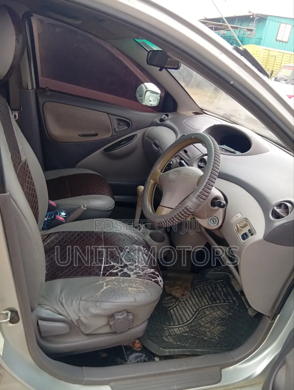 Toyota Platz 2003 Silver