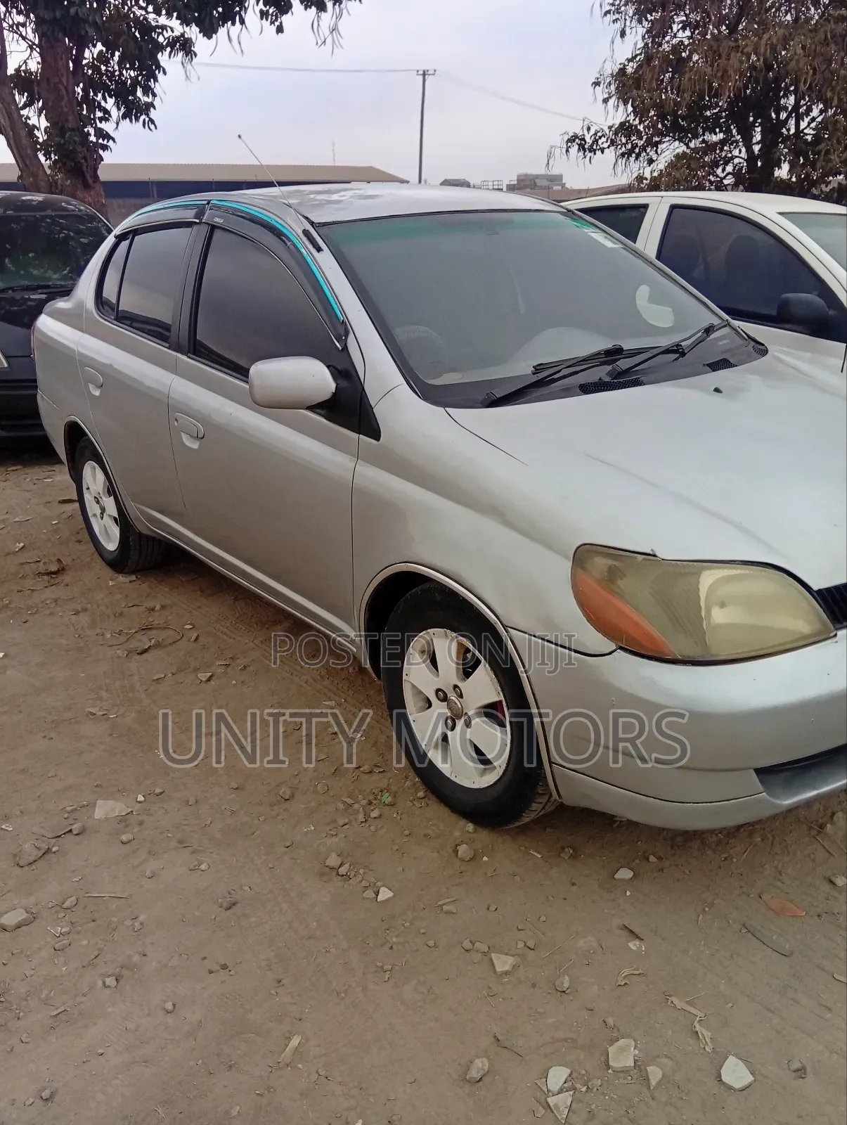 Toyota Platz 2003 Silver