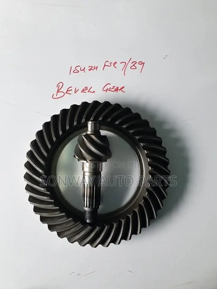 : Crown Wheel and Matching Pinion Shaft (Spiral Bevel Gear Set)