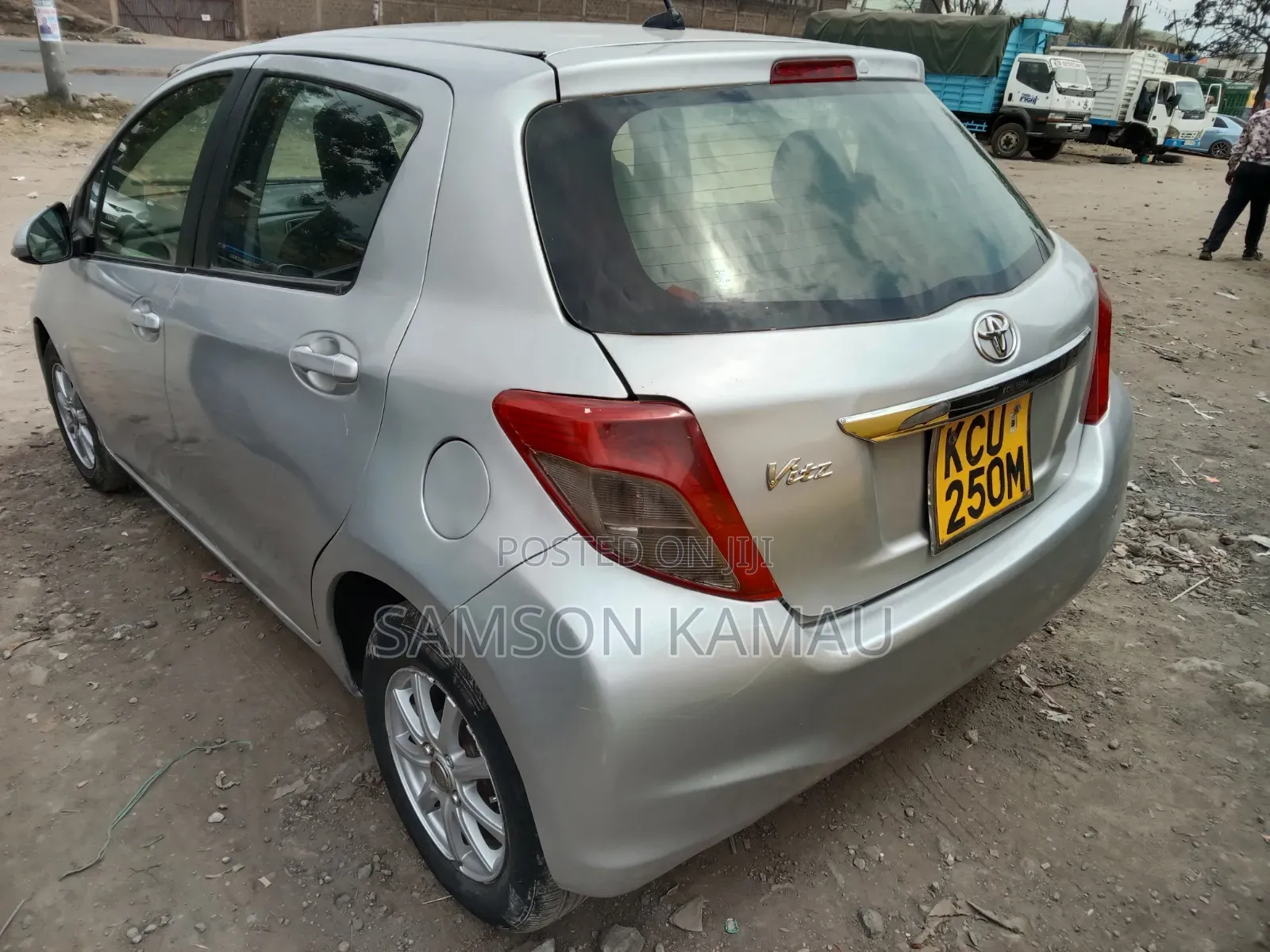 Toyota Vitz 2012 Silver