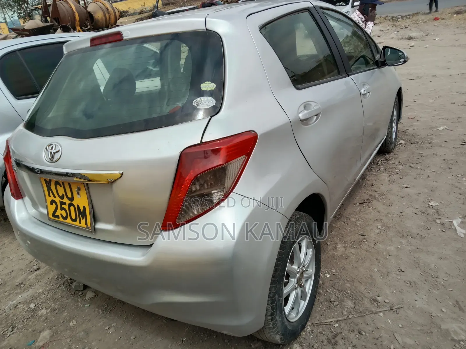 Toyota Vitz 2012 Silver
