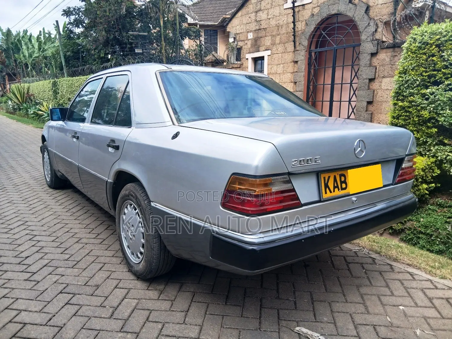 Mercedes-Benz 200E 1992 Silver