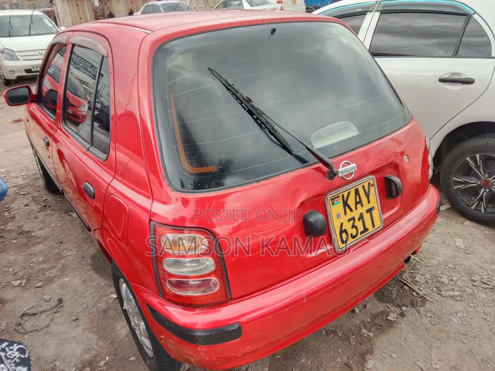 Nissan March 2001 Red