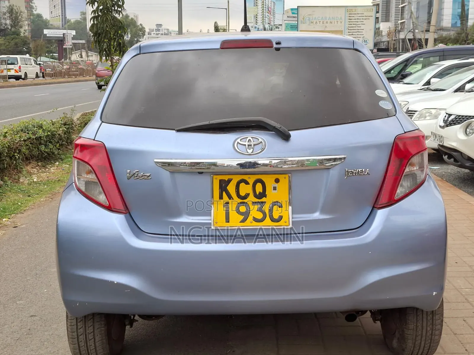 Toyota Vitz 2011 Blue