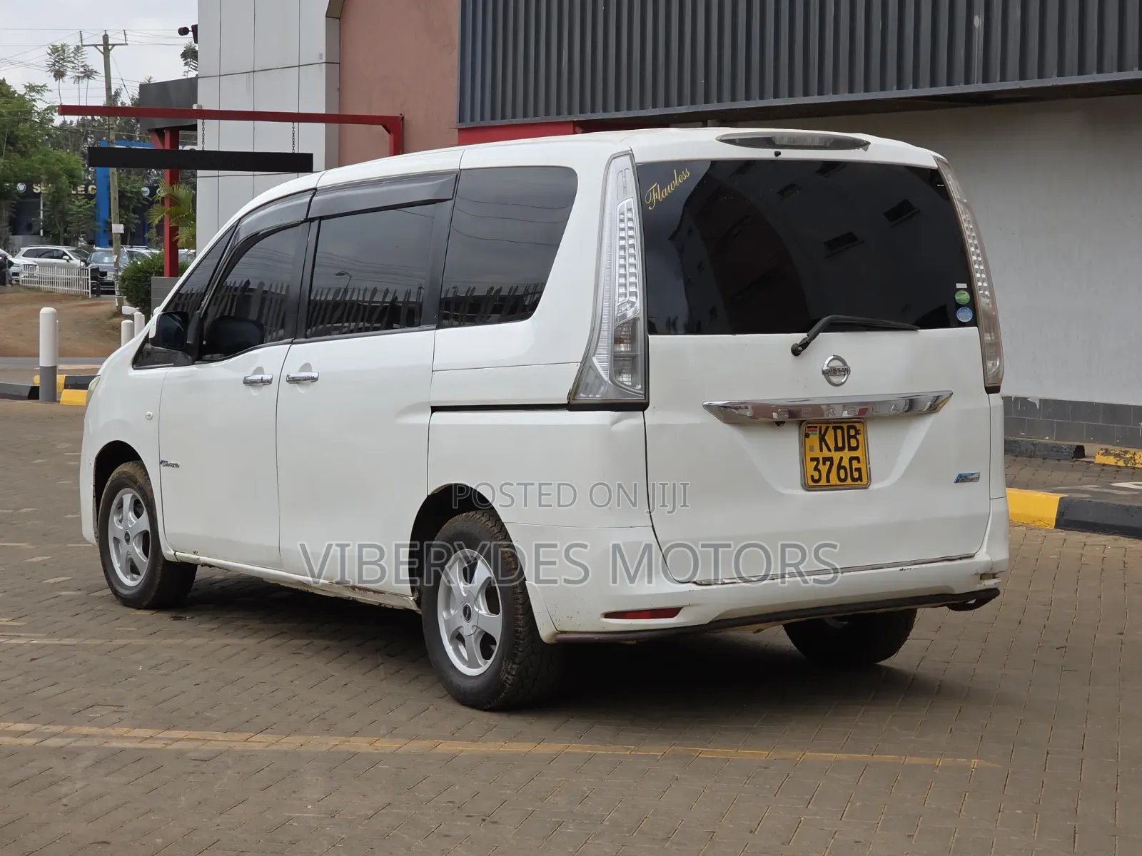 Nissan Serena 2013 White