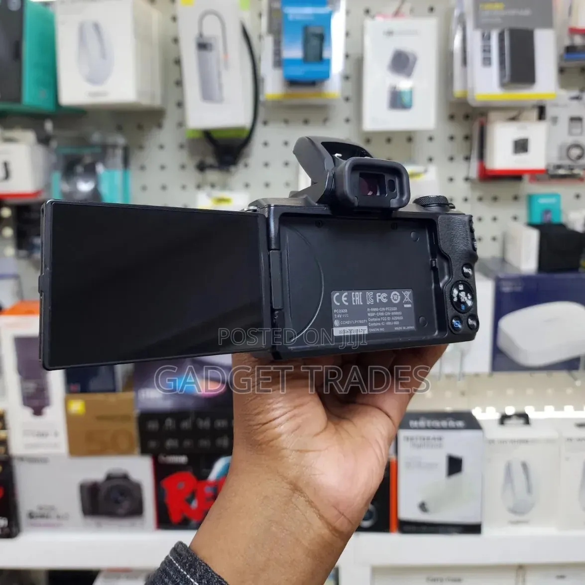 Canon EOS M50 Mirrorless Camera With 15-45mm Lens Video Creator Kit