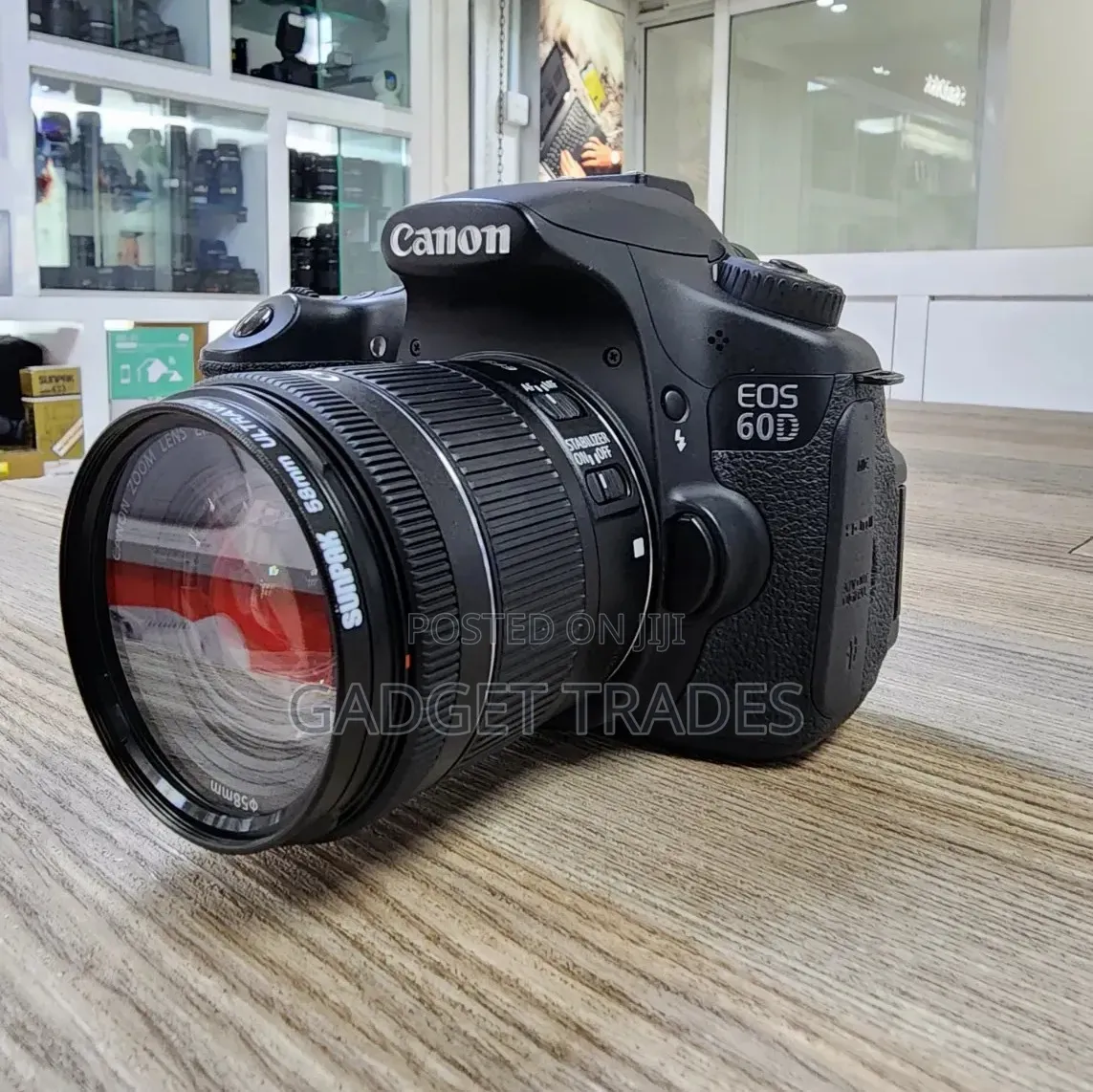 Canon Eos 60D Body and 18-55mm Kit Lens