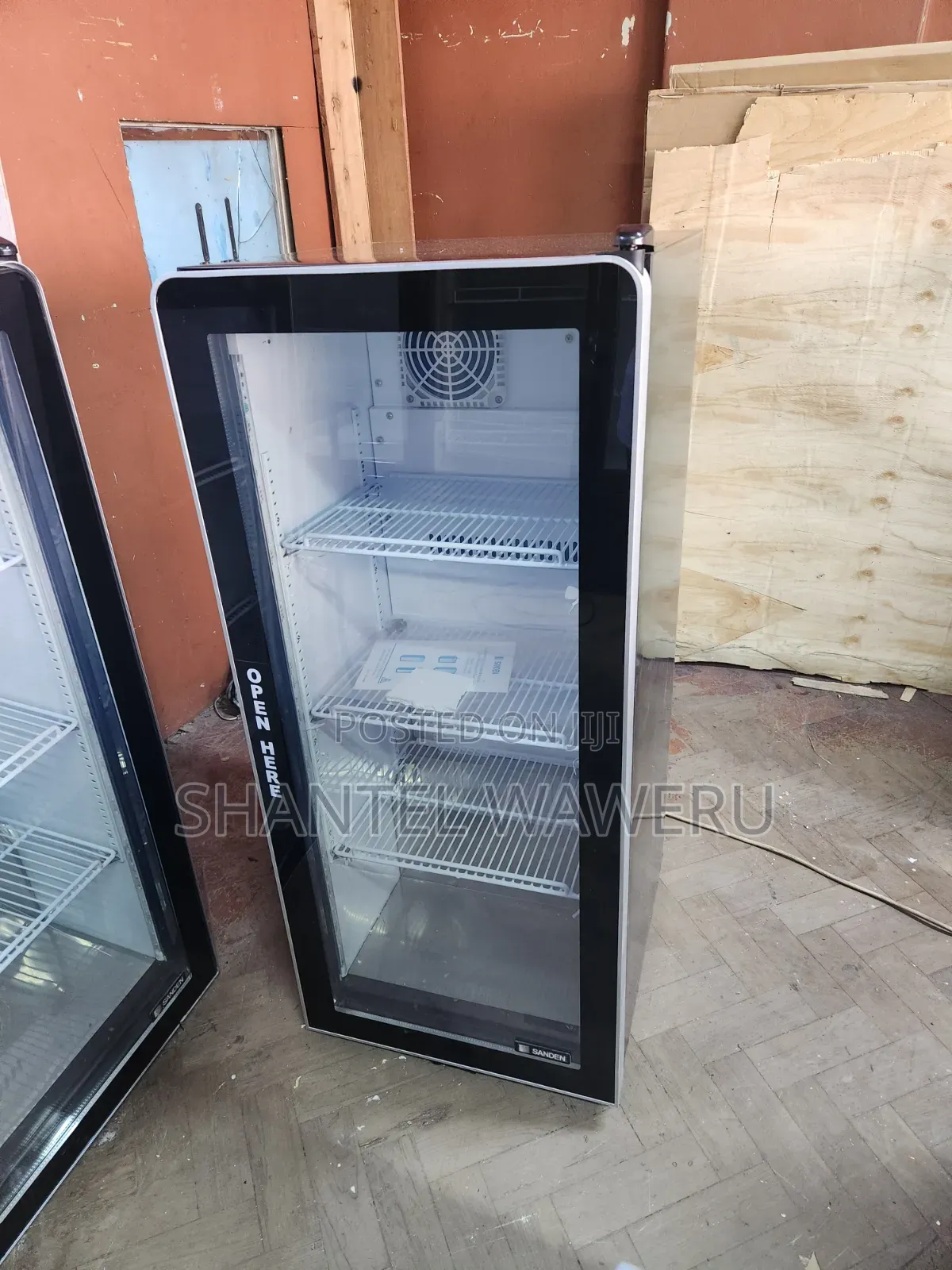 Clean Working Display Fridge 180litres