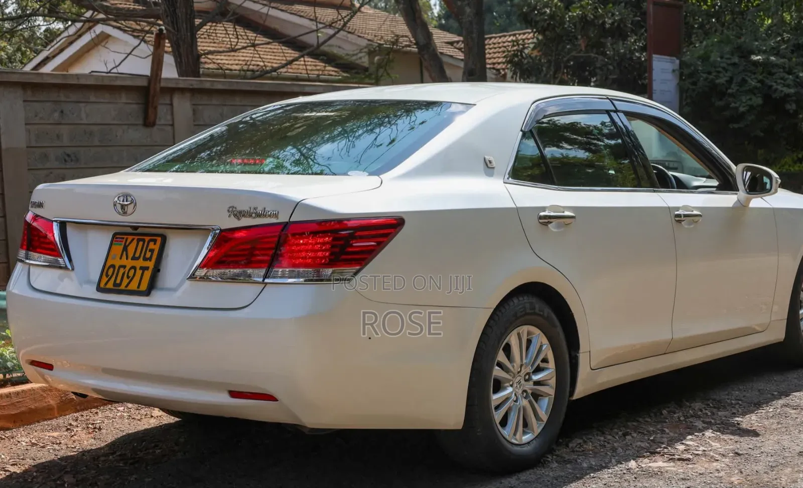 Toyota Crown 2014 White