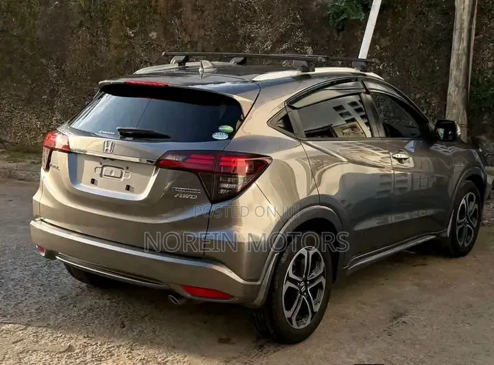 Honda Vezel 1.5 Hybrid 4WD 2019 Matt Black