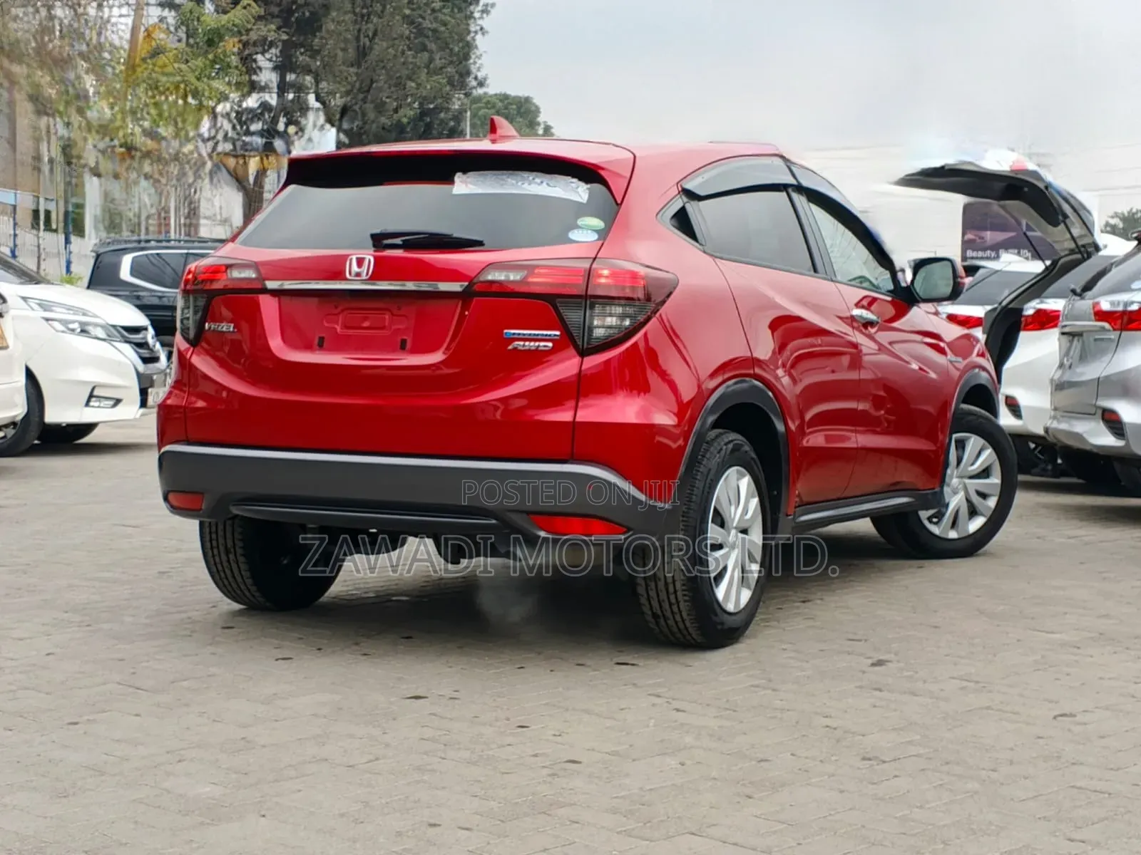 Honda Vezel 1.5 Hybrid 4WD 2019 Red