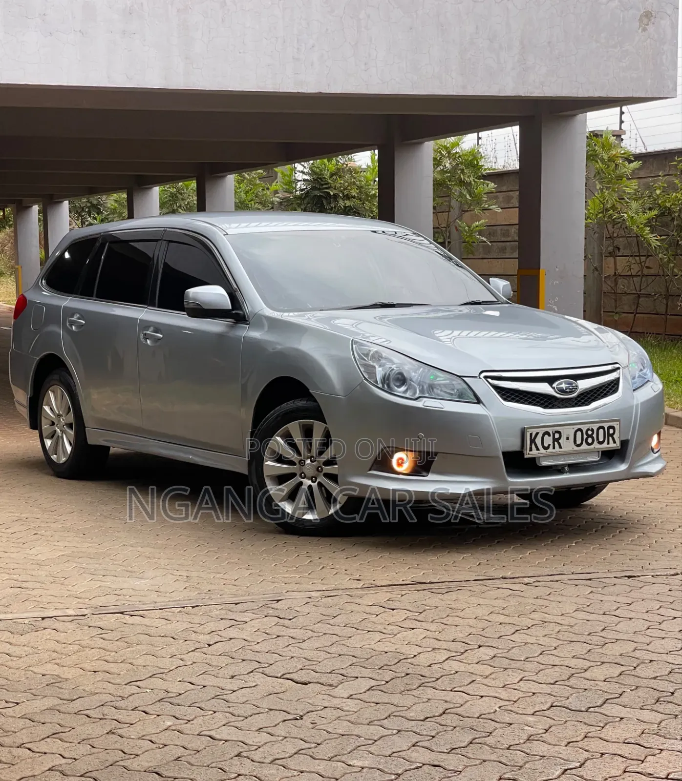Subaru Legacy 2011 Silver