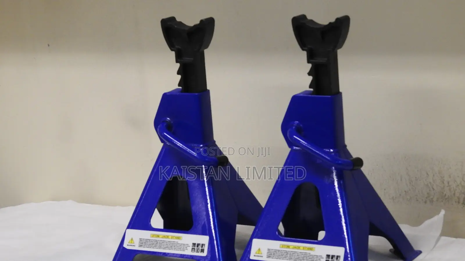 High-Capacity 3 Ton Steel Jack Stands for SUVs Trucks