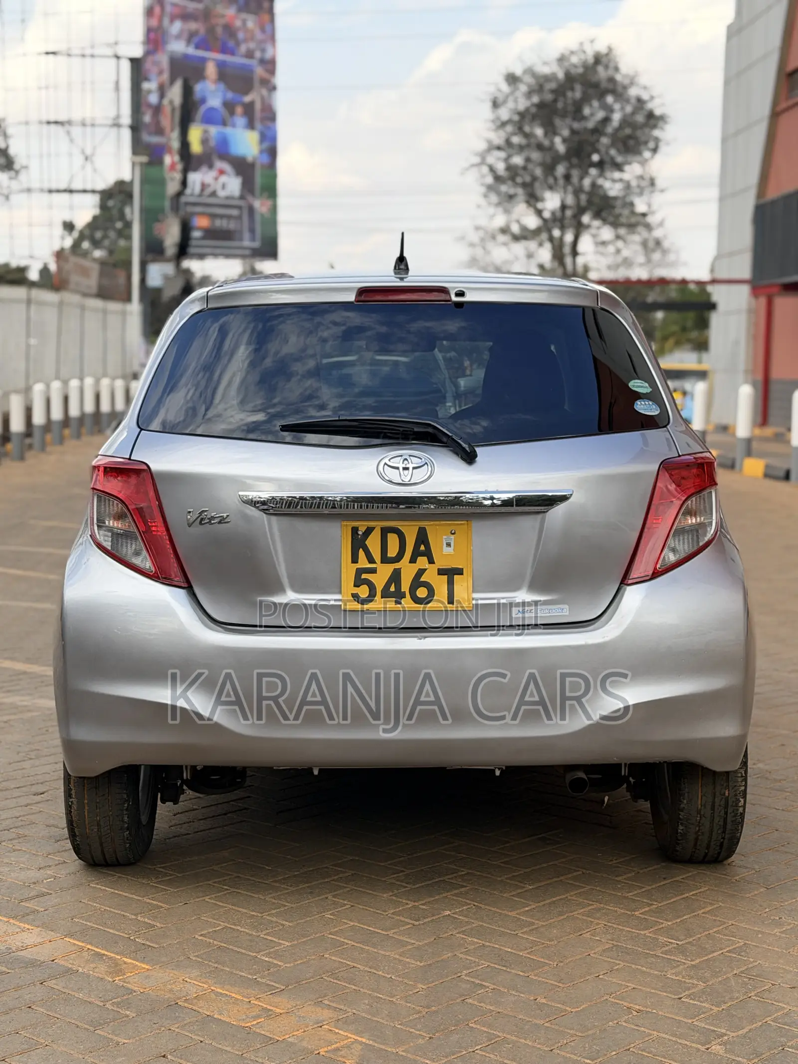 Toyota Vitz 1.3 FWD 5dr 2013