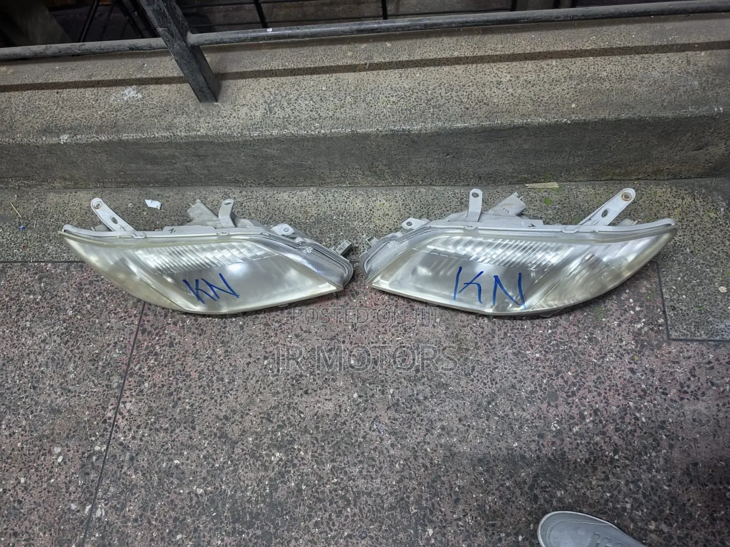Toyota Corolla Fielder 141 Non Xenon Headlights