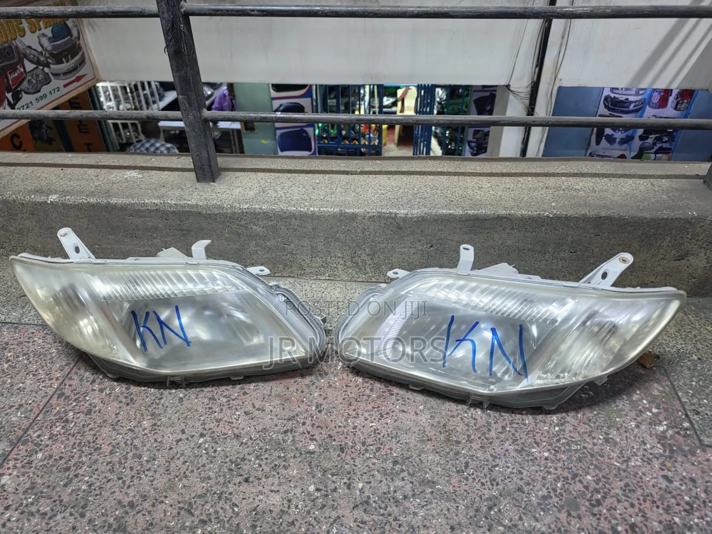 Toyota Corolla Fielder 141 Non Xenon Headlights