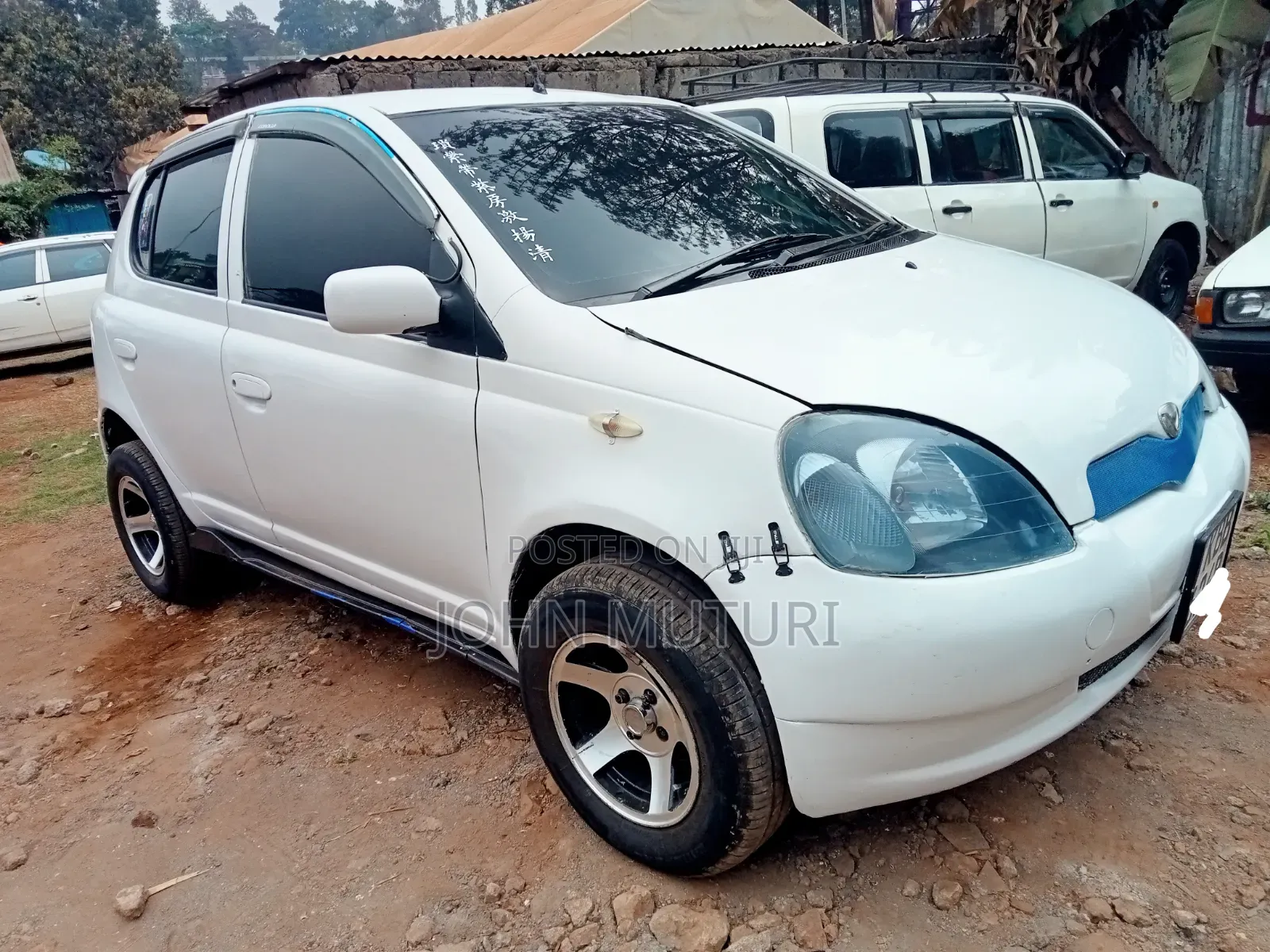 Toyota Vitz 2002 White