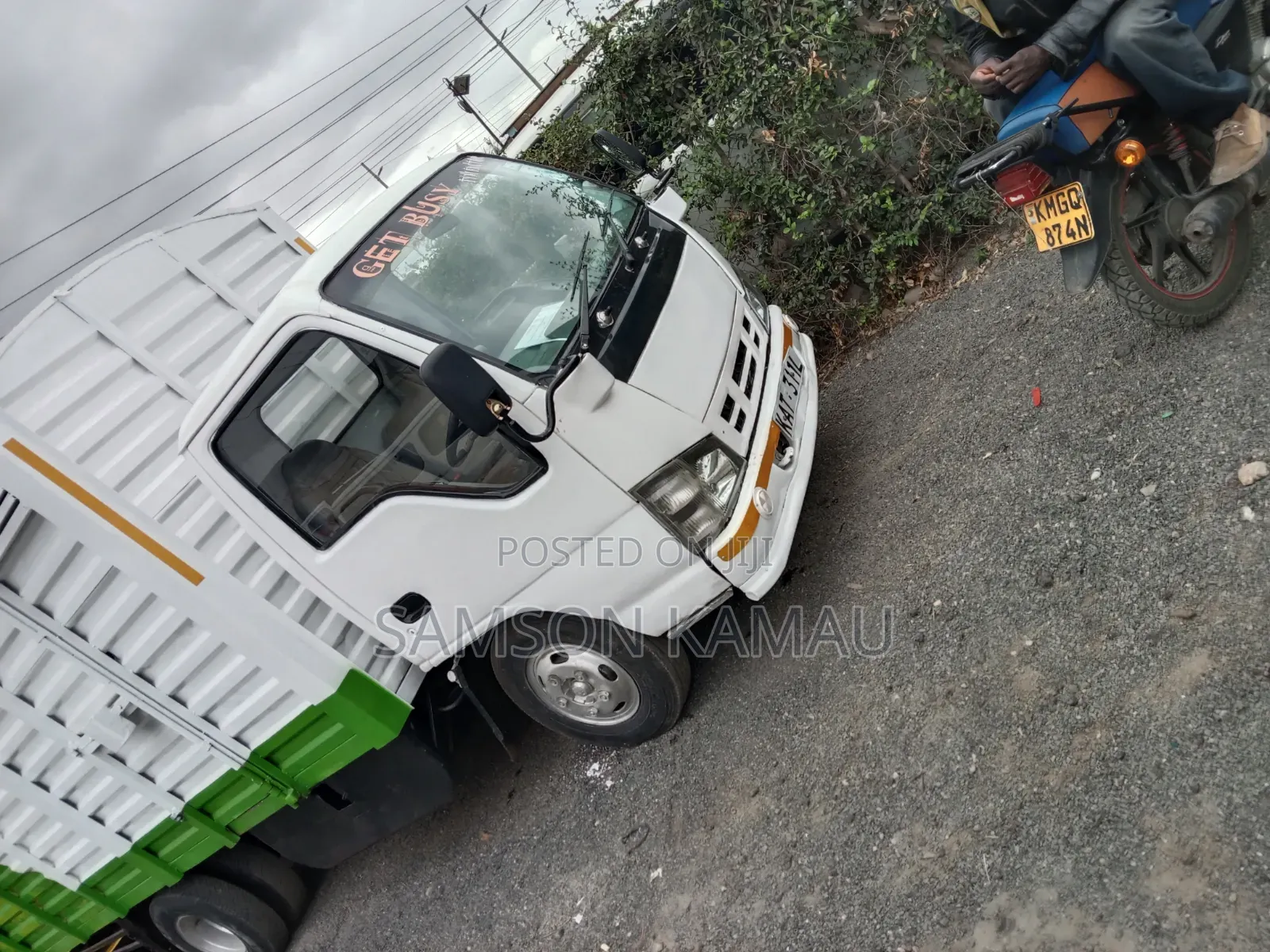 Isuzu NKR Lorry 2006 White