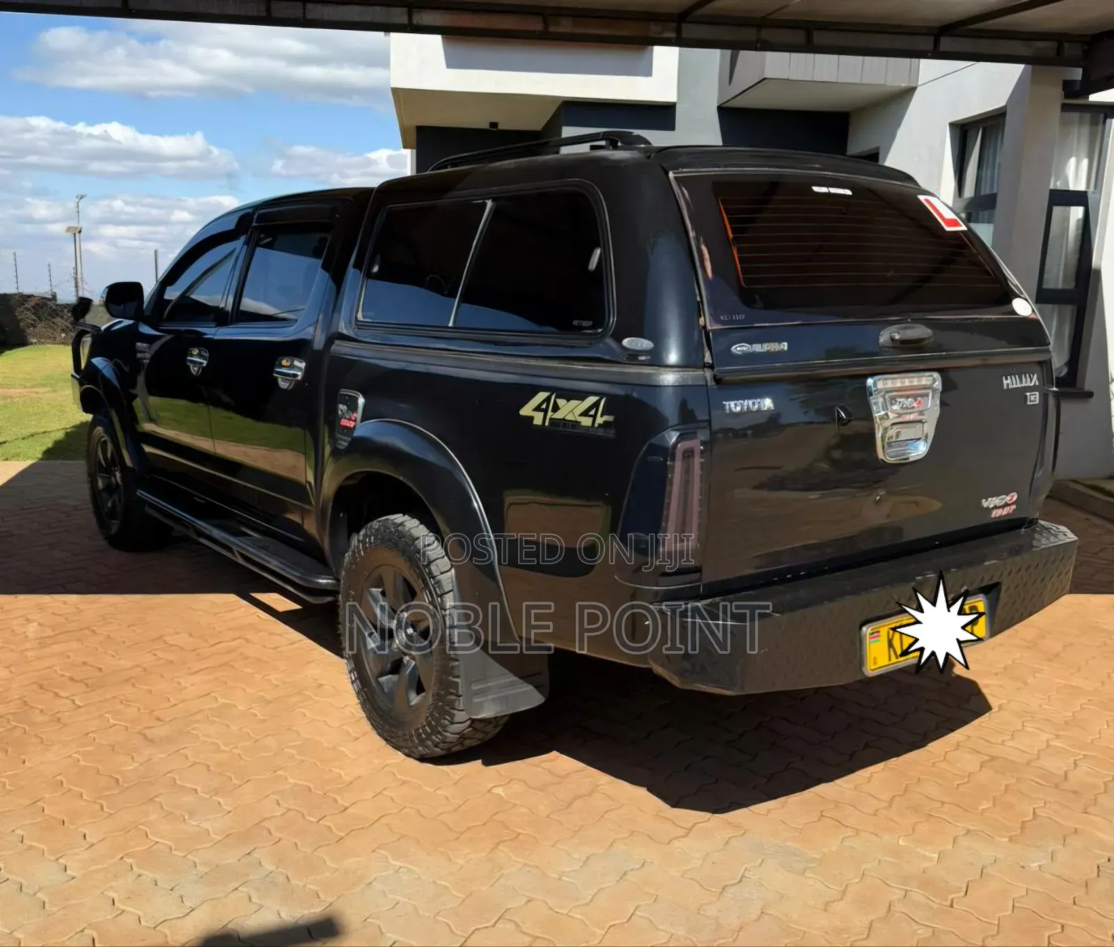 Toyota Hilux 2011 Black