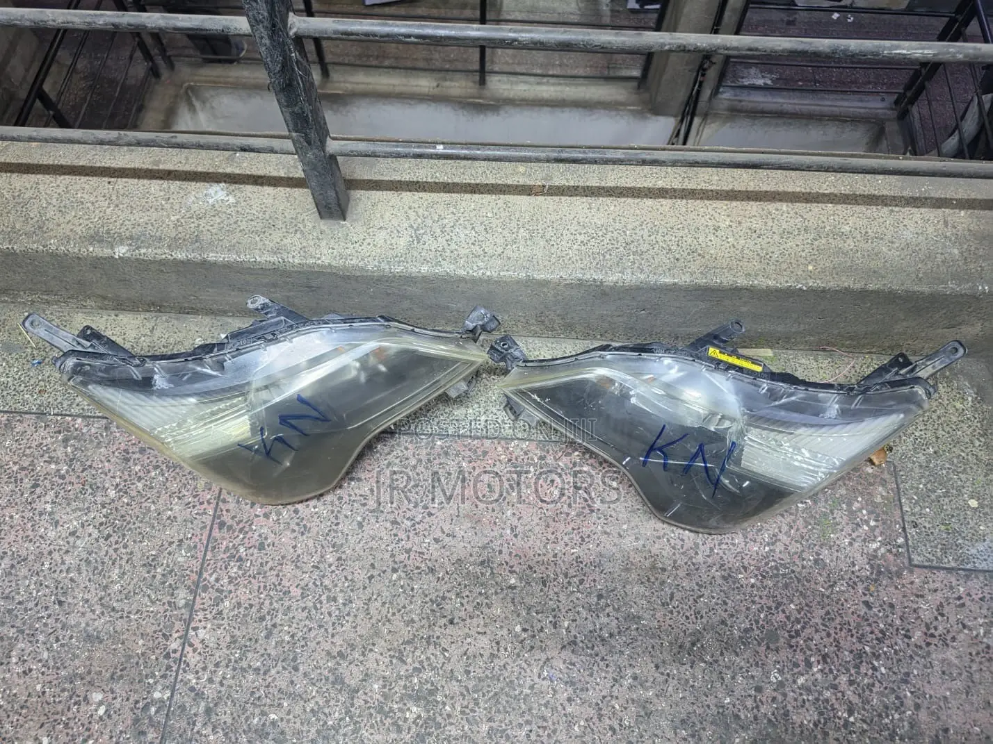 Toyota Spade 2012 Non Xenon Headlights