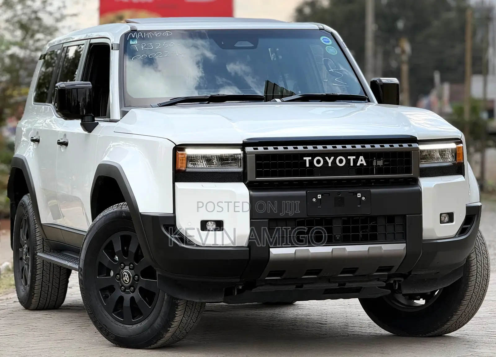 Toyota Land Cruiser LC250 2024 White