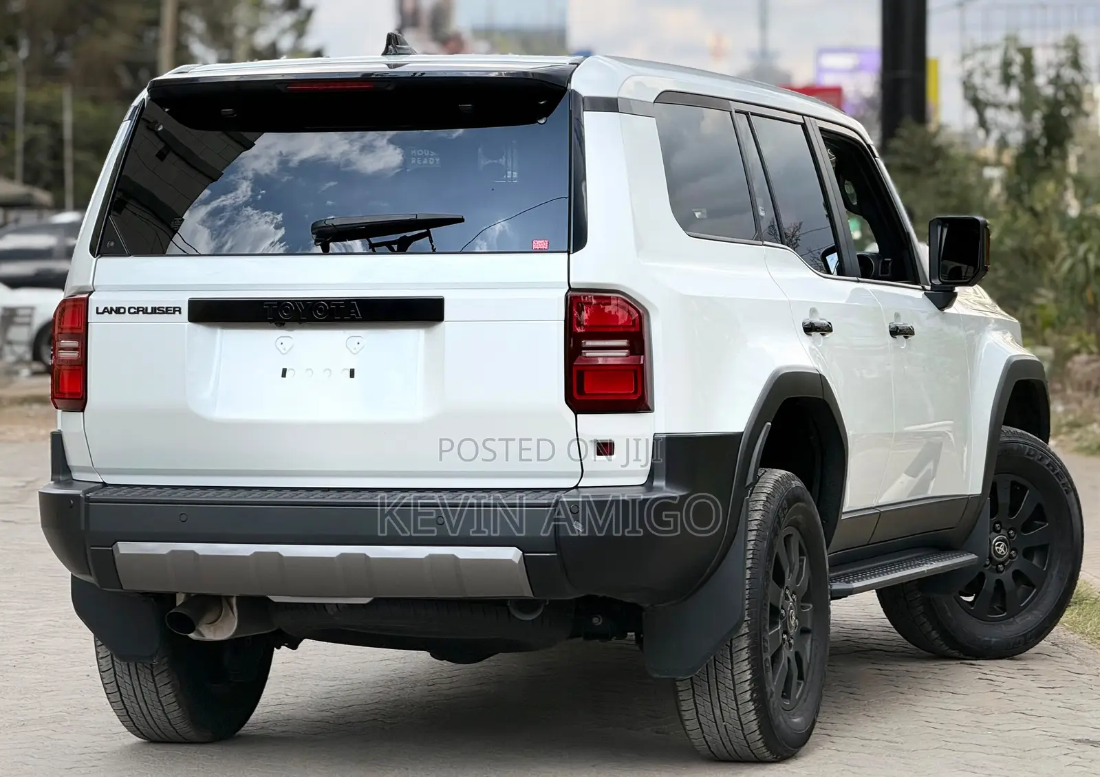 Toyota Land Cruiser LC250 2024 White