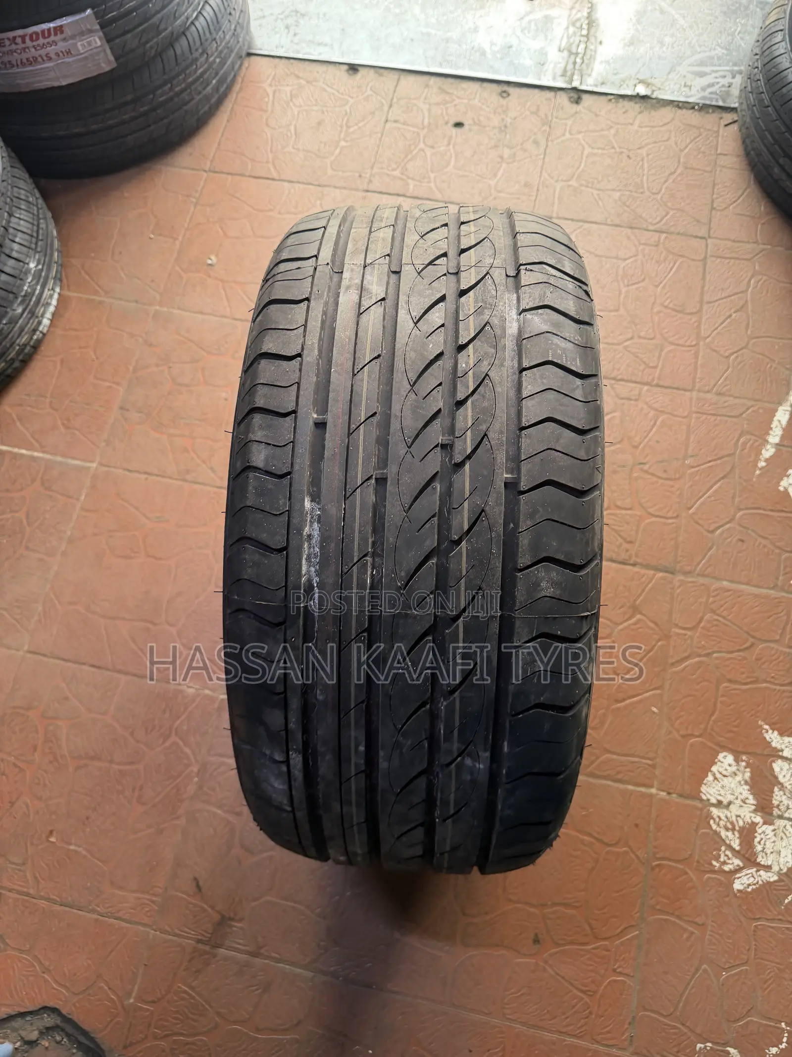 265/35r18 Centara Tyre