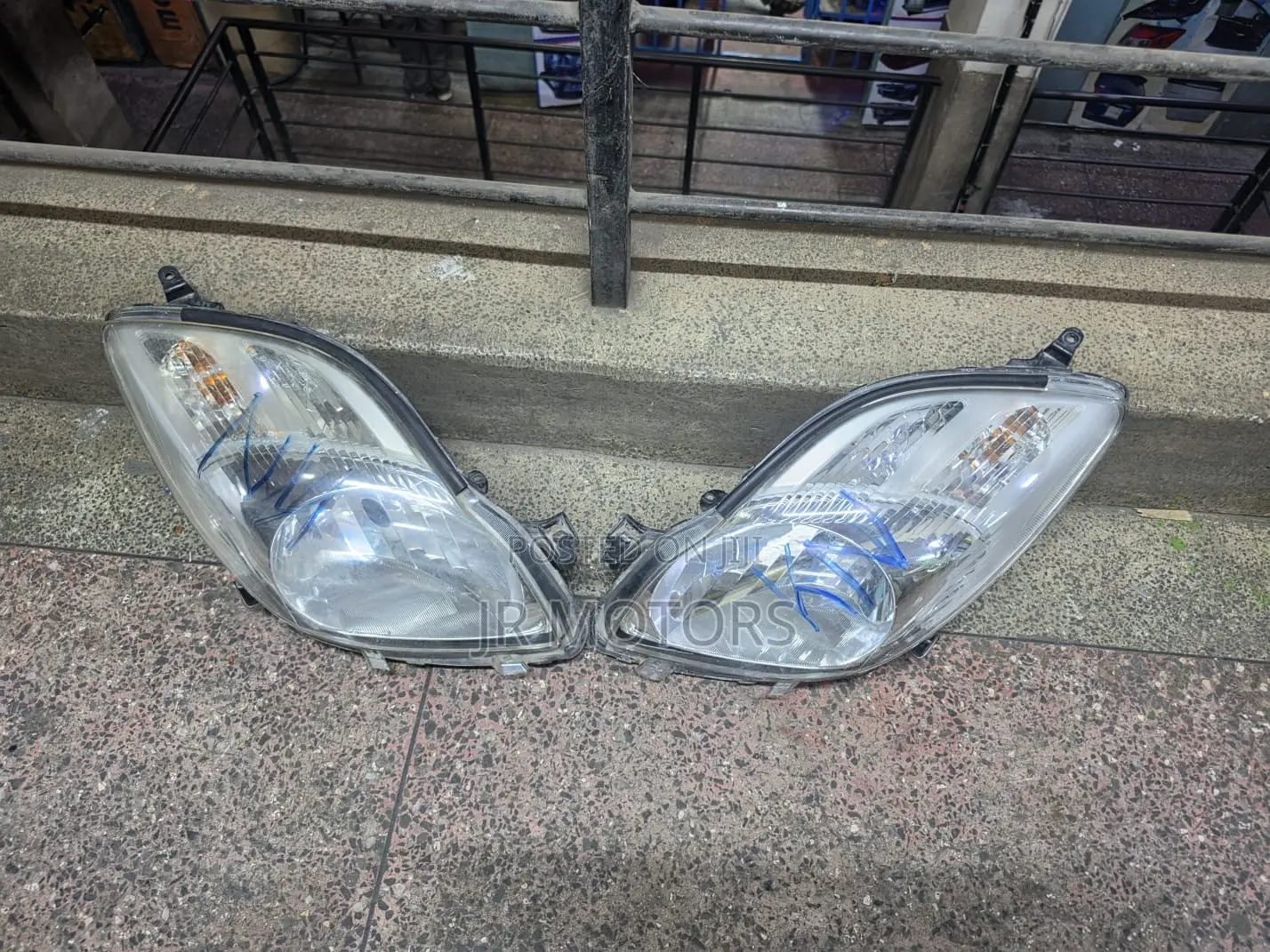 Toyota Vitz 2005 Non Xenon Headlights