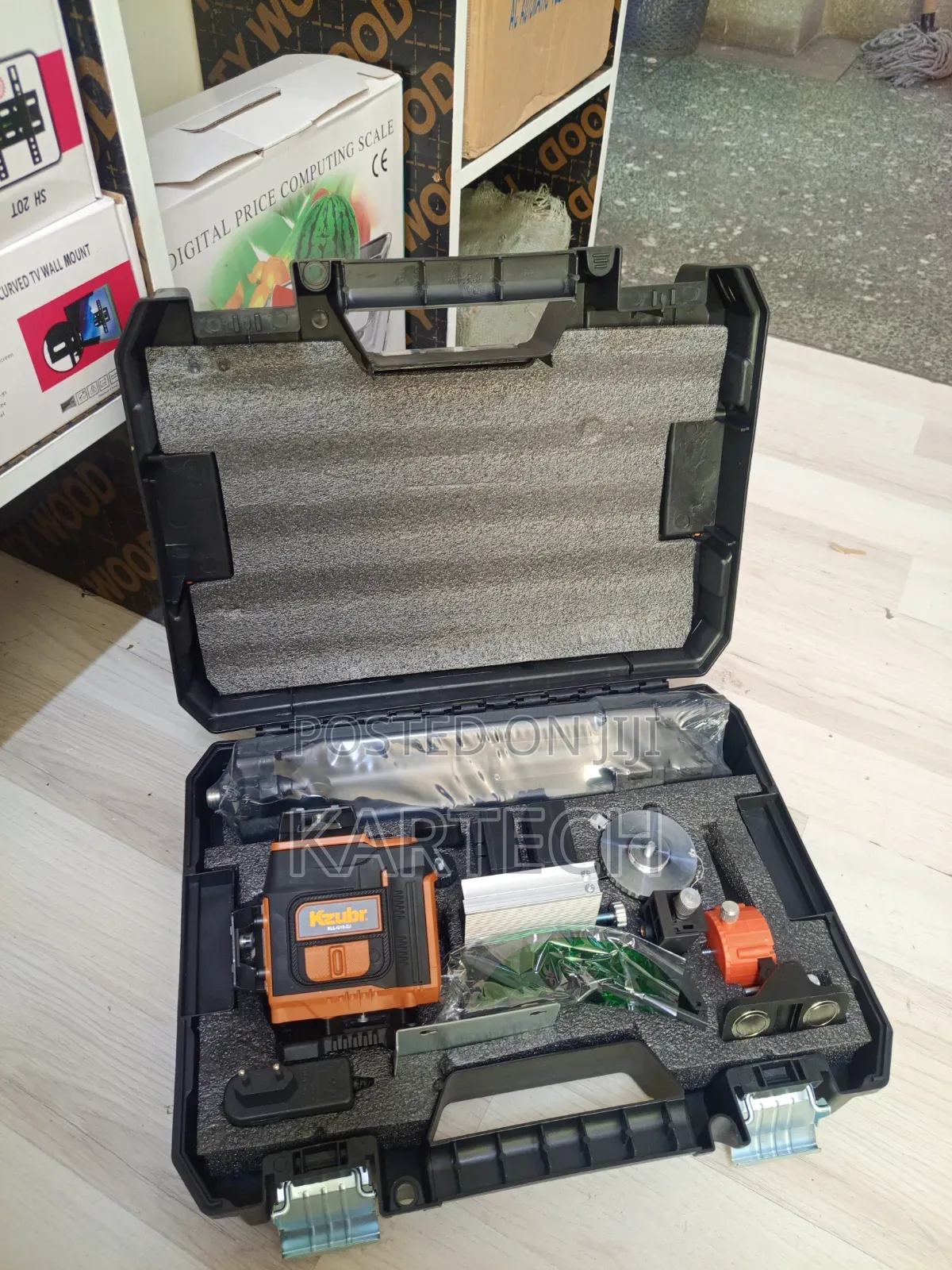 Kzubr Professional 360° Laser Level With Tripod Accessories