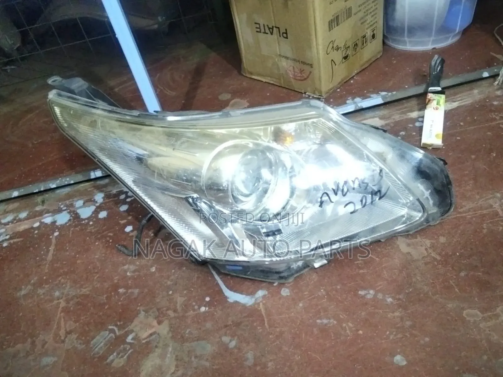 Toyota Avensis 2012 Headlight Xenon