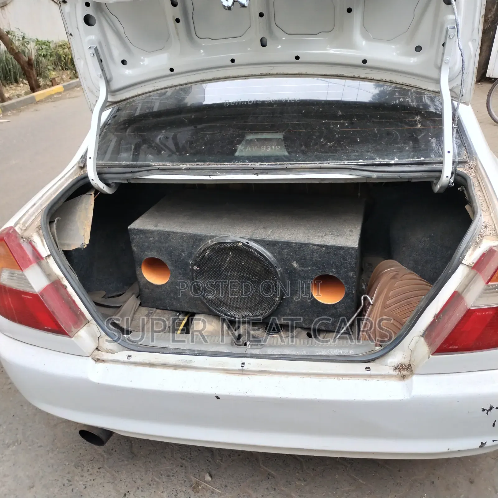 Mitsubishi Lancer 1998 White