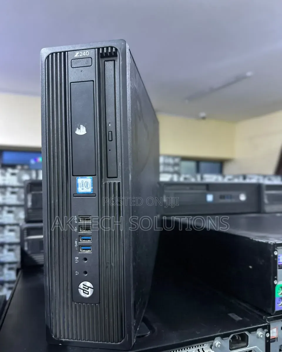 Desktop Computer HP Z240 8GB Intel Core i5 HDD 500GB