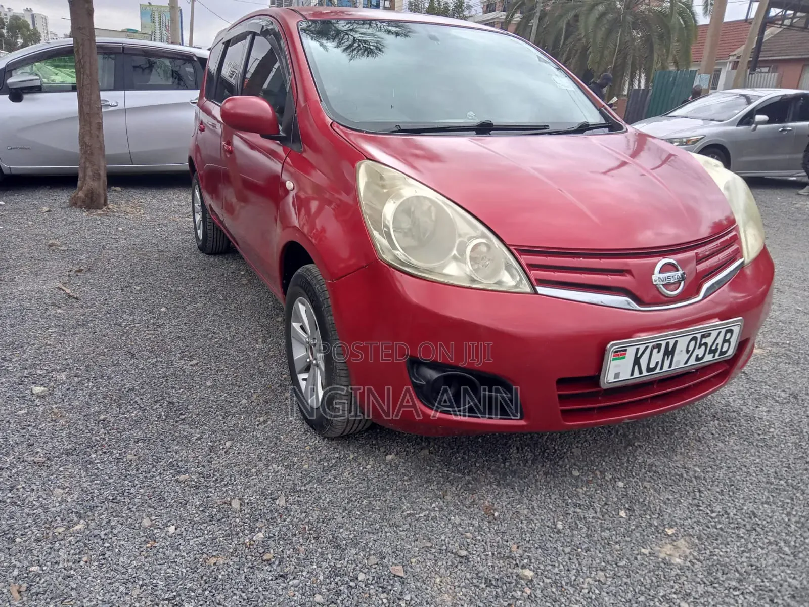 Nissan Note 2010 Red