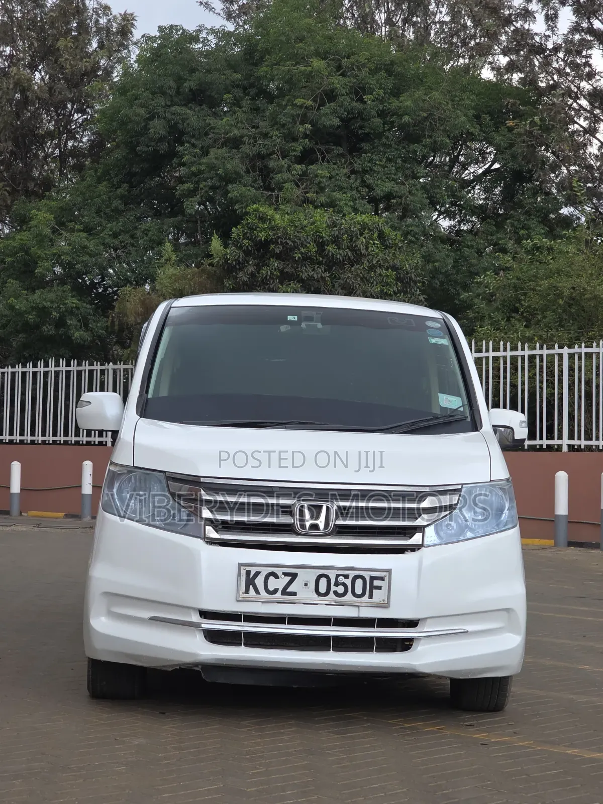 Honda Stepwgn 2013 White