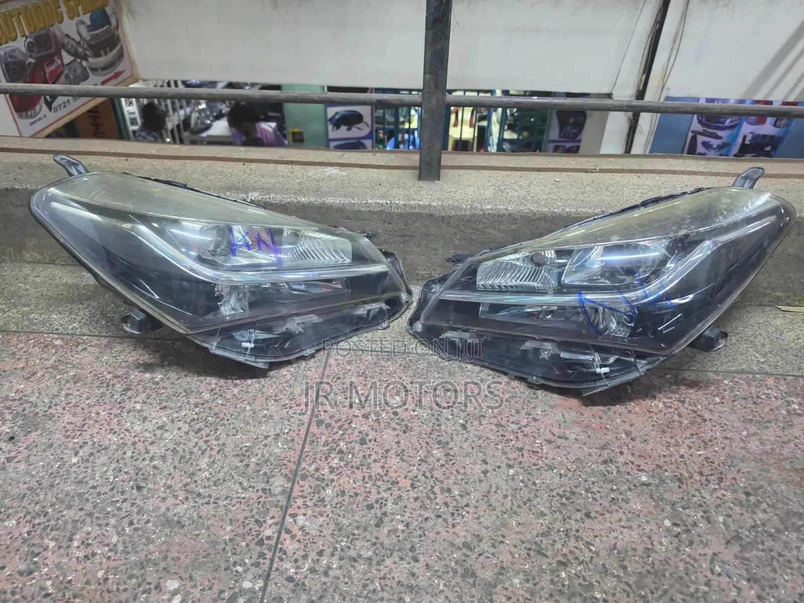 Toyota Vitz 2014-2016 Headlights (270)