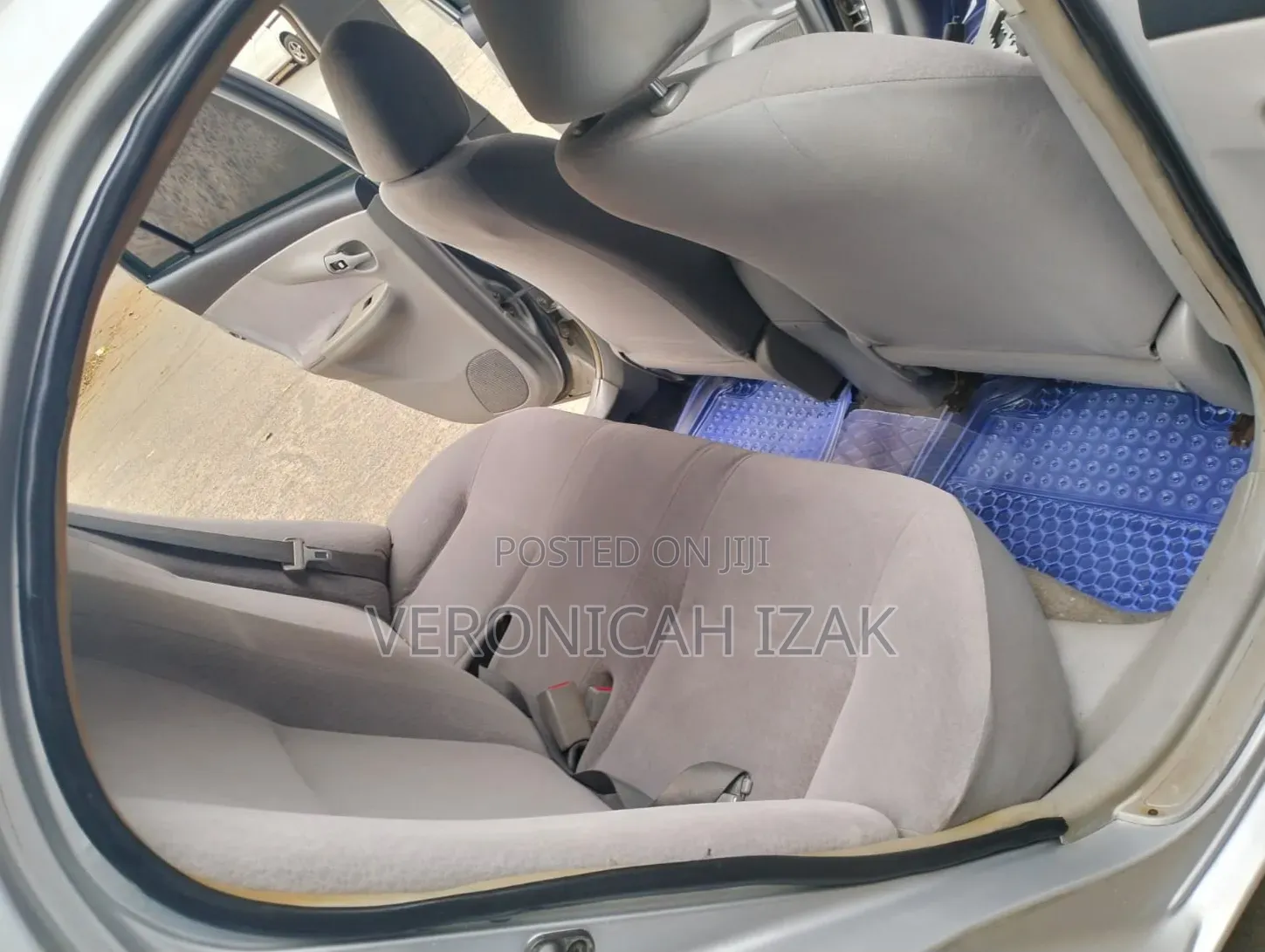 Toyota Axio 2010 Silver
