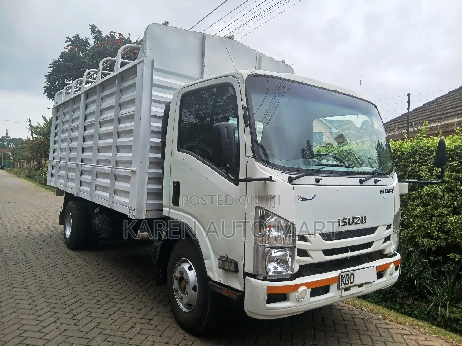 Isuzu NQR Truck