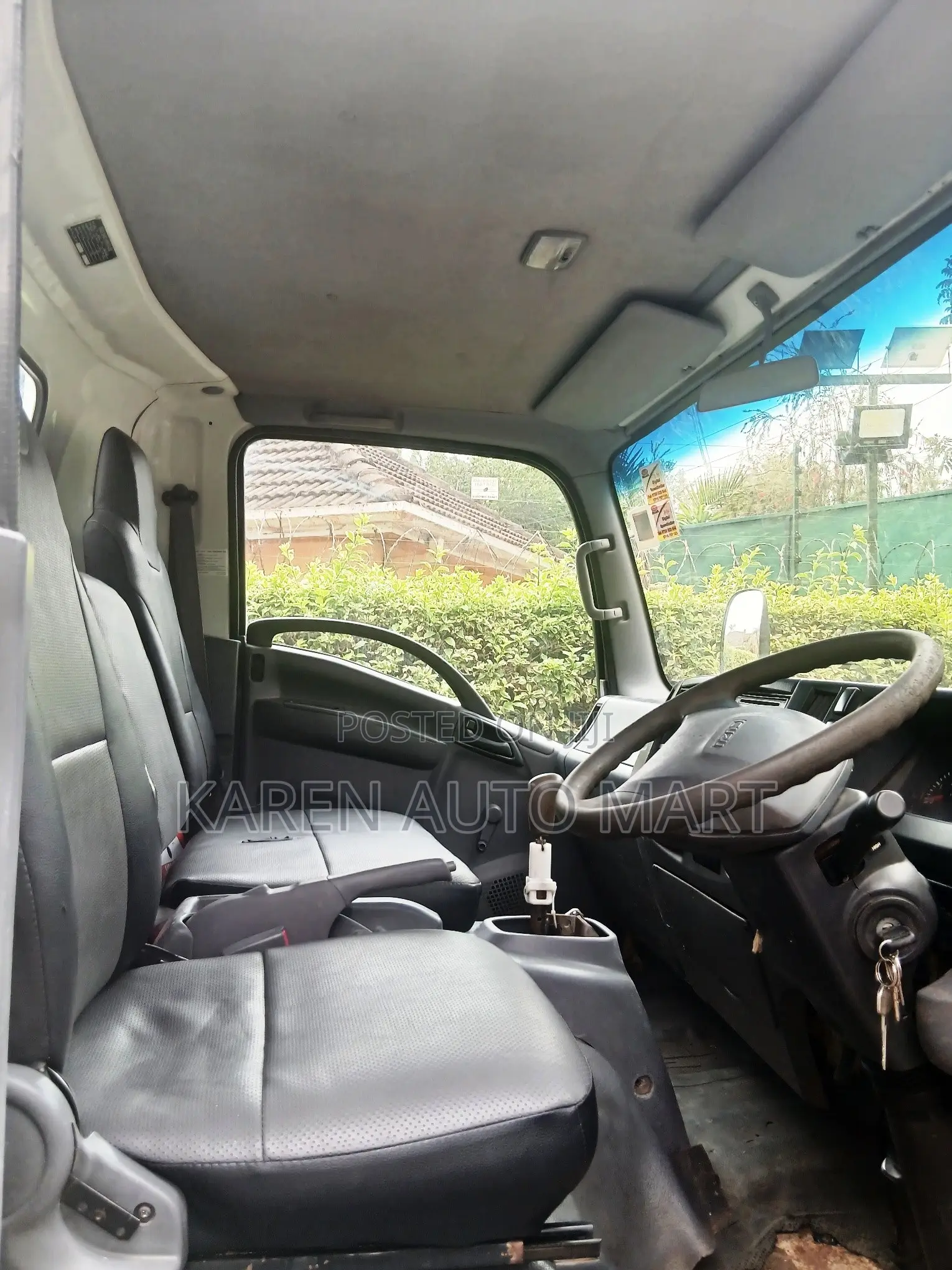 Isuzu NQR Truck