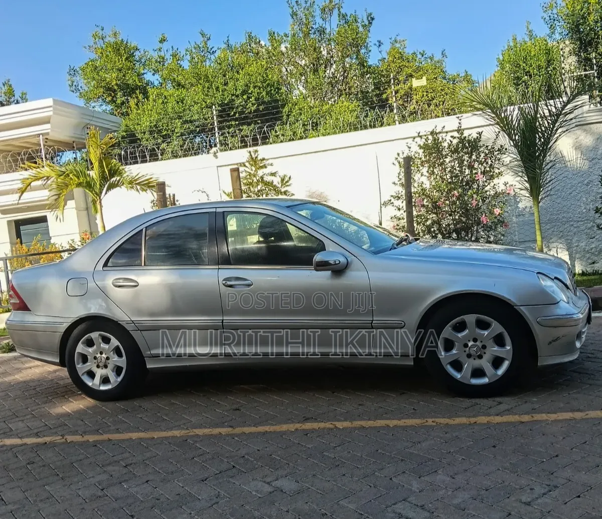 Mercedes-Benz C240 2005 Silver