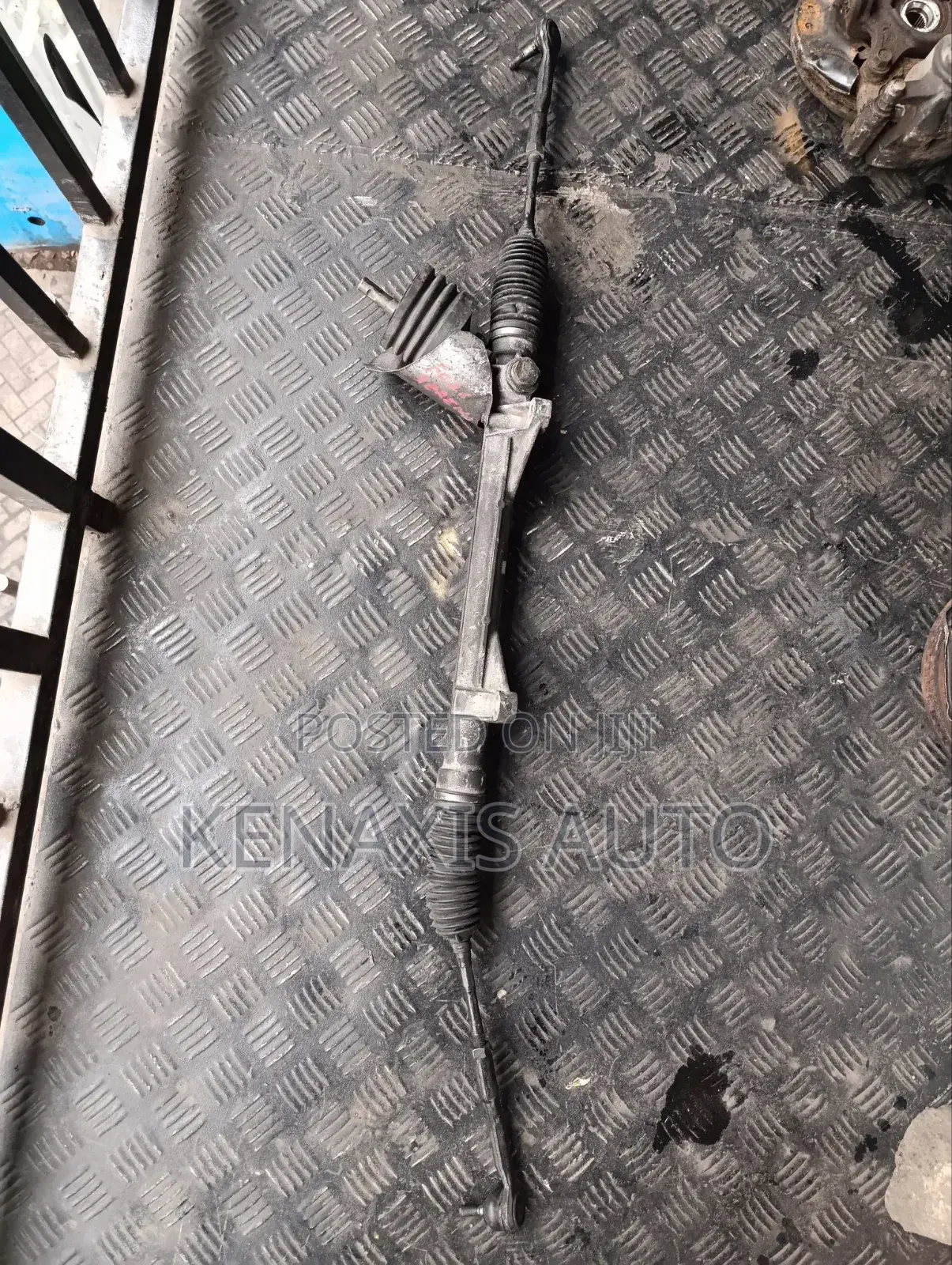 Serena 2010 Steering Rack