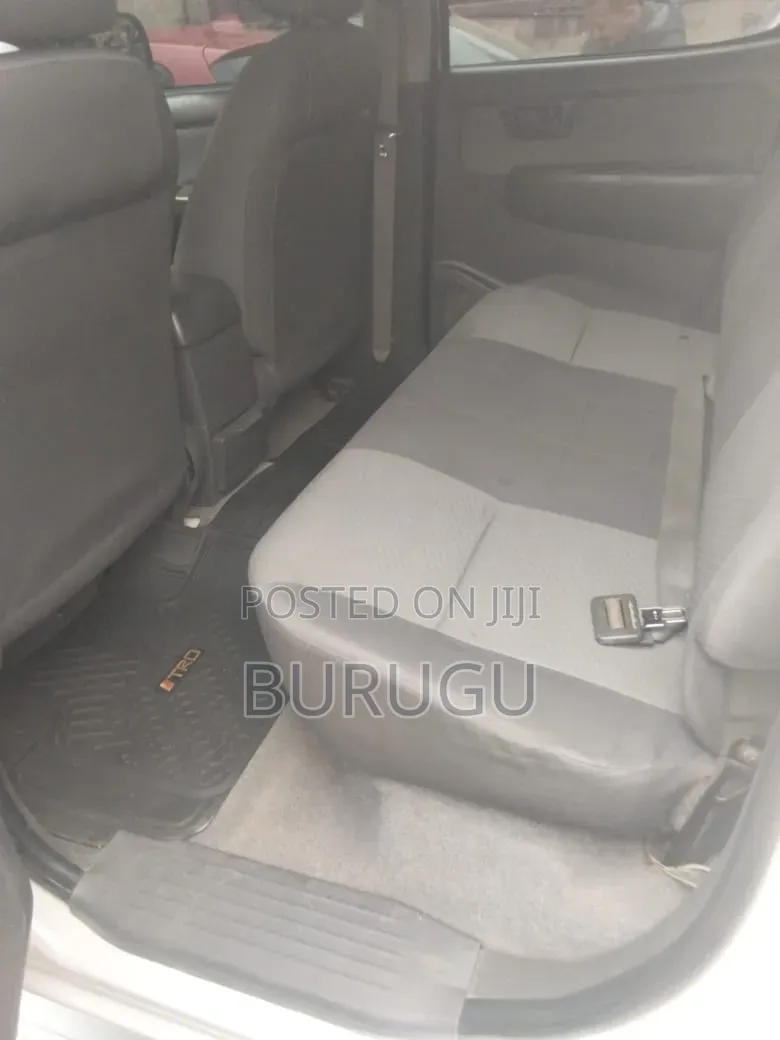 Toyota Hilux 2015 White