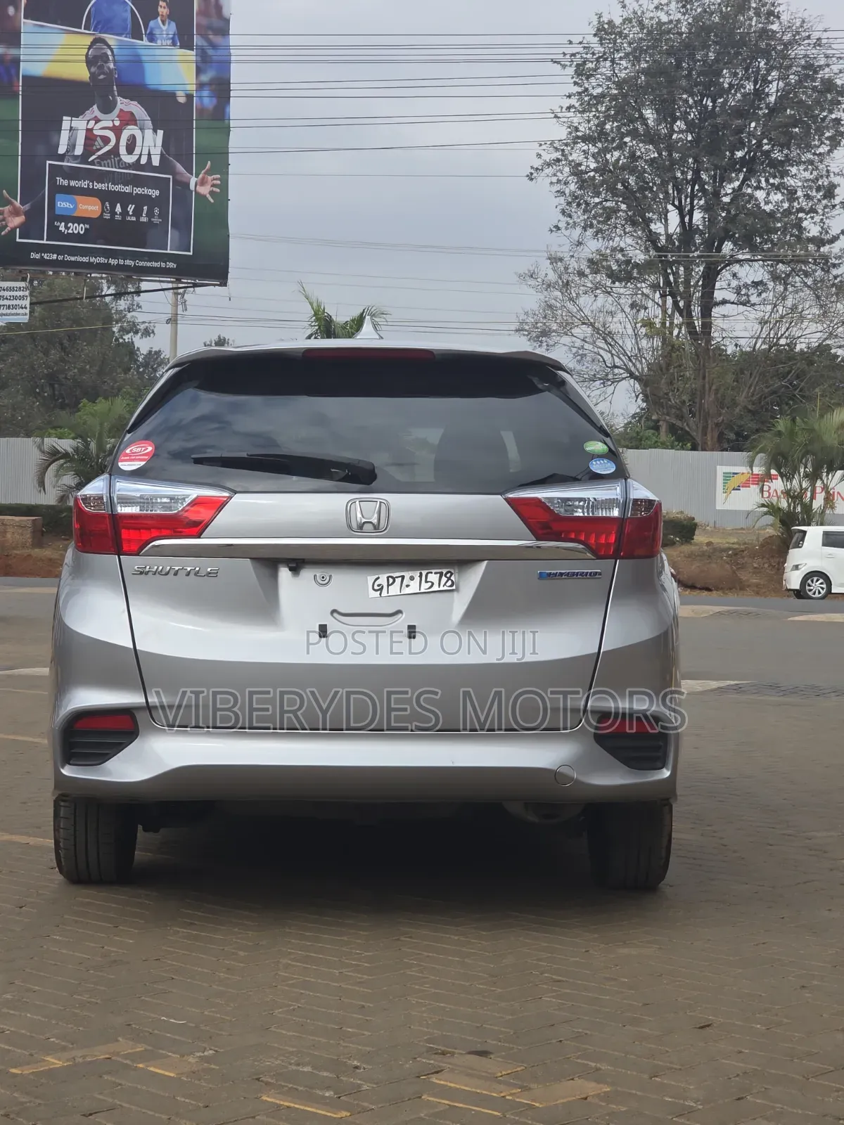 Honda Fit Shuttle 2019 Silver