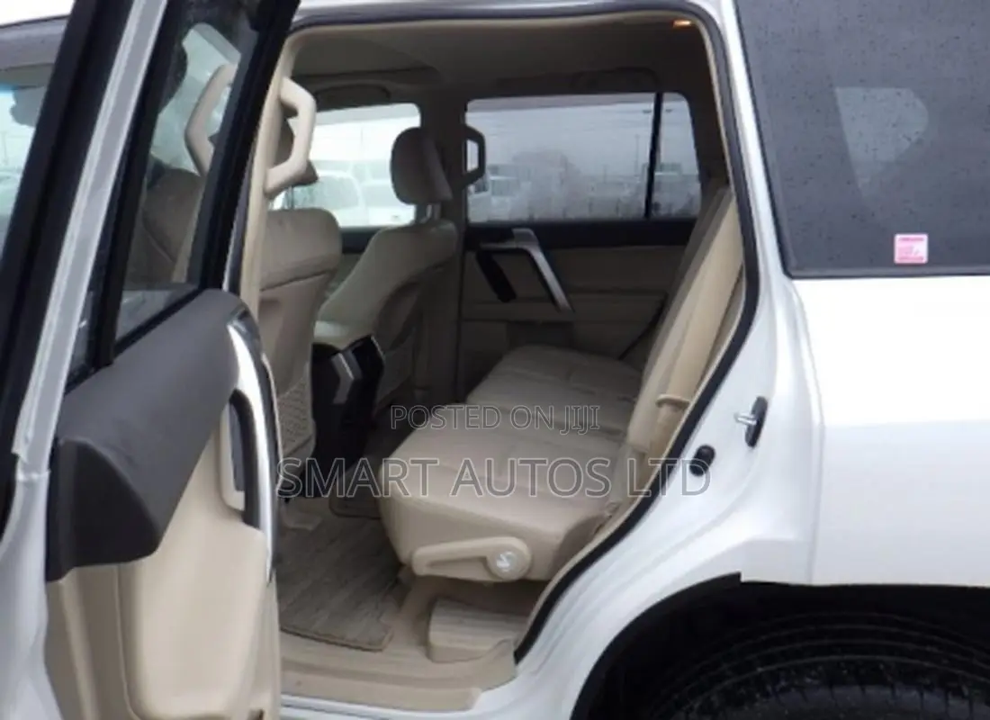 Toyota Land Cruiser Prado 2019 White