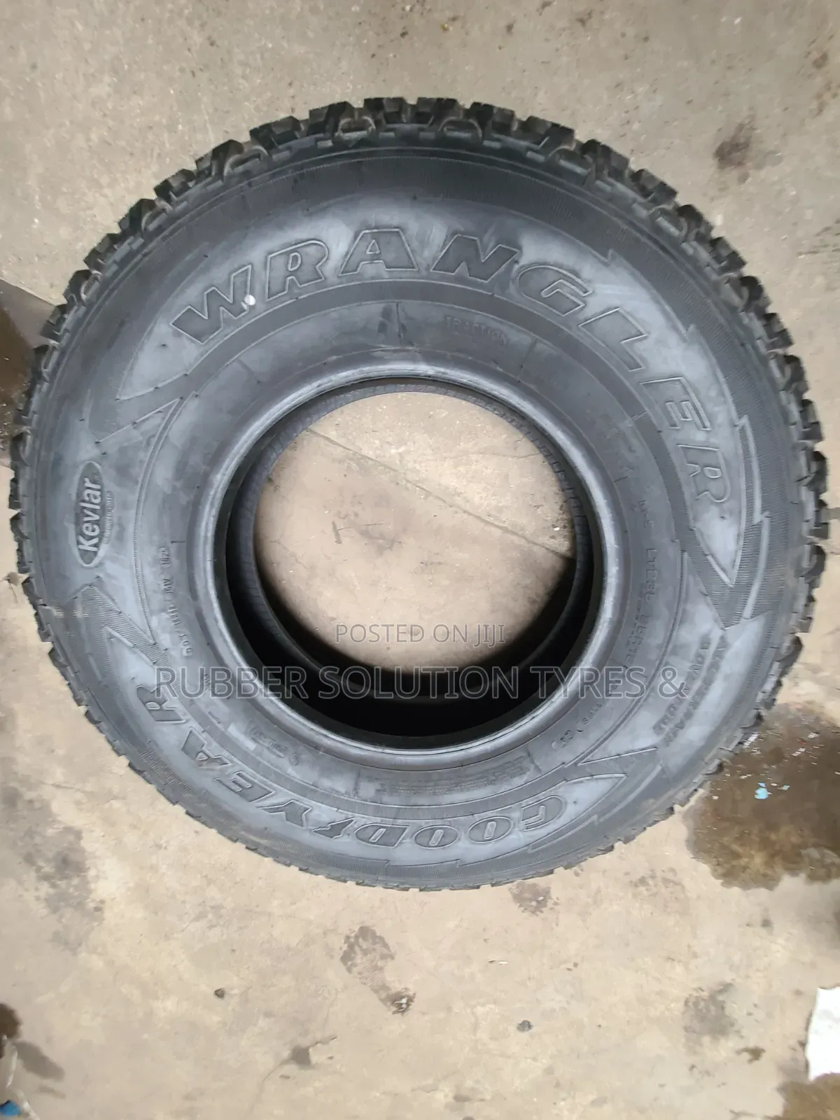 235 /85 R16 Goodyear Tyres Wrangler All-Terrain Antvature