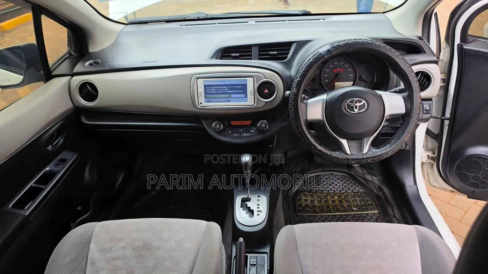 Toyota Vitz 2013 White