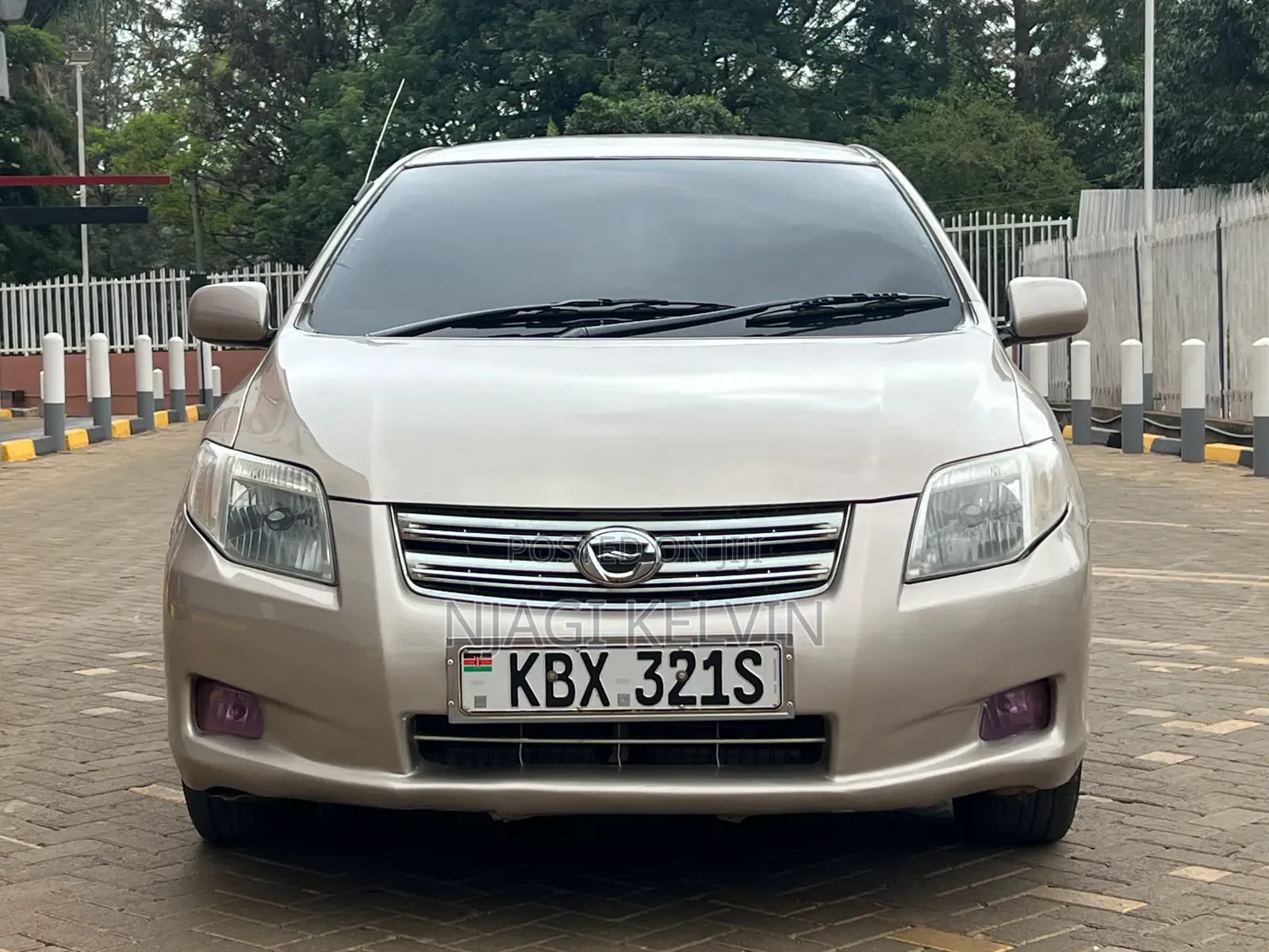 Toyota Axio 2006 Gold